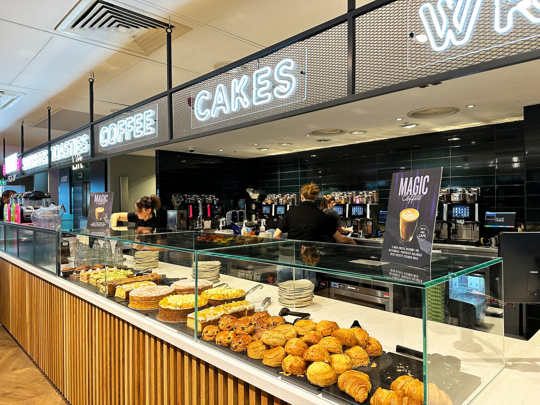 Proline counter display, food displays